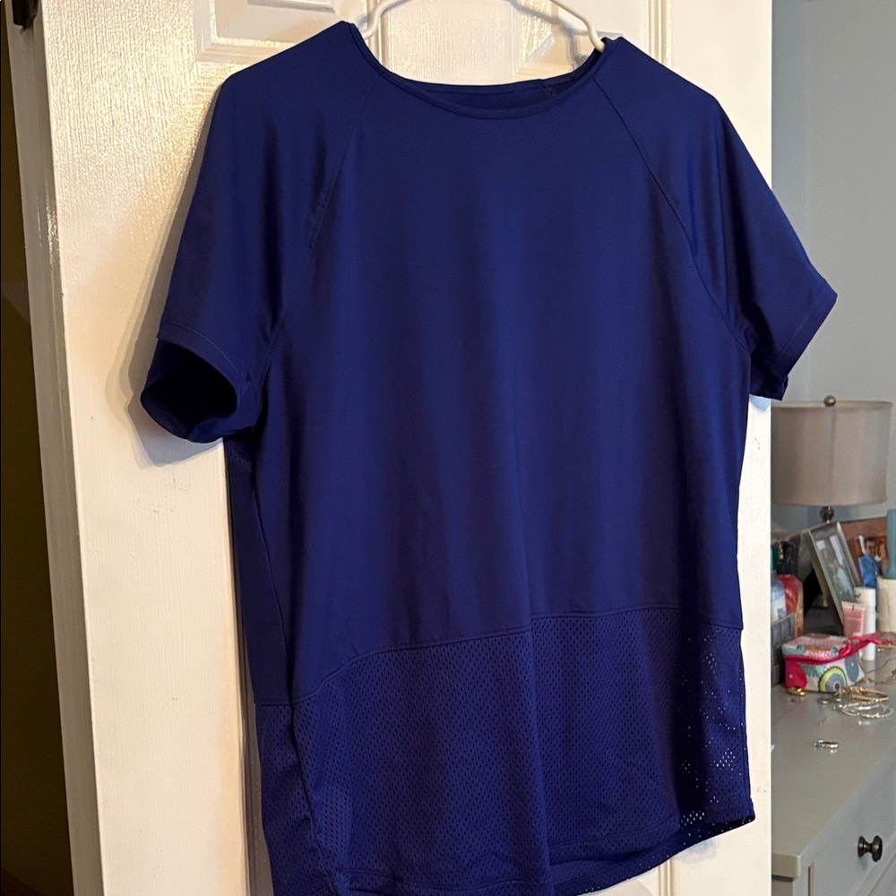 Under Armour Women's Navy/royal blue Short Sleeve Tee